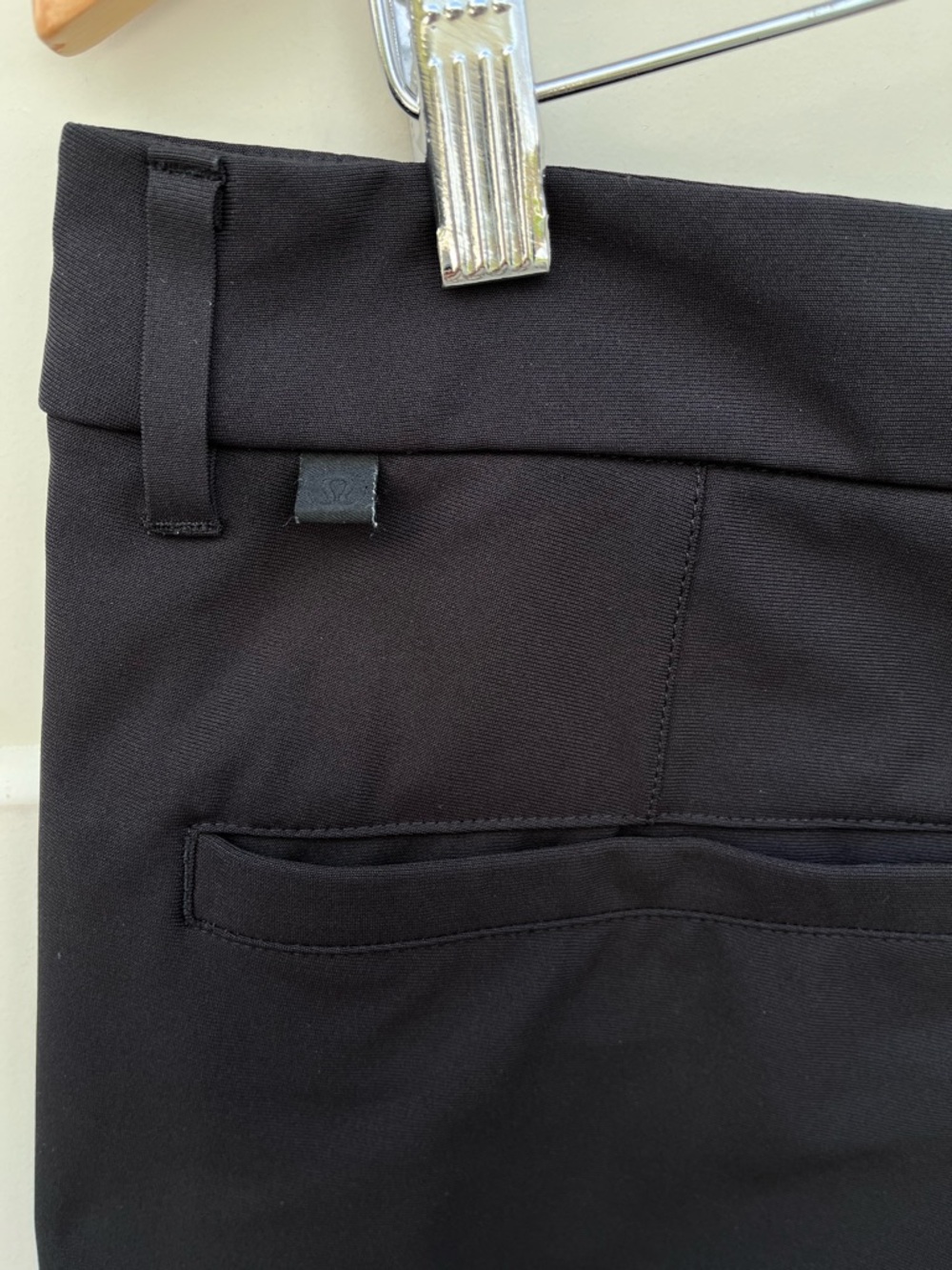 Lululemon ABC Classic Fit Pants Mens 33 Black 5 Pocket Flat Front Stretch - Picture 5 of 9